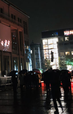 As Germany marks Berlin Wall anniversary, <br>east-west split still divides new generation
