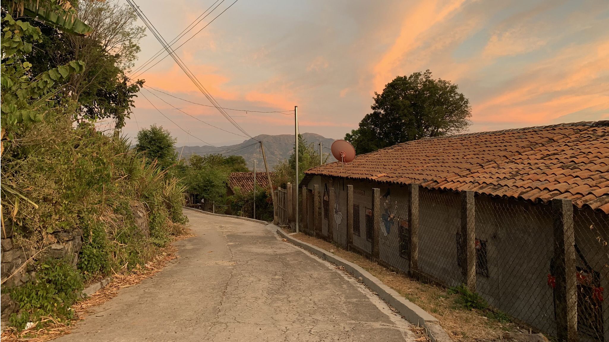 After city life becomes untenable, </br>a Salvadoran mother moves to the countryside