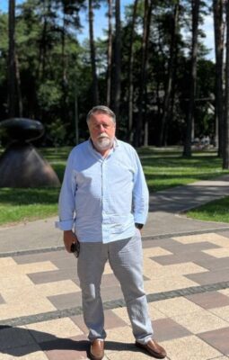 A documentary filmmaker reflects on Russians’ collective complicity