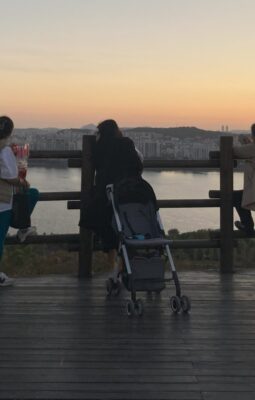 Young South Koreans struggle to see a way forward